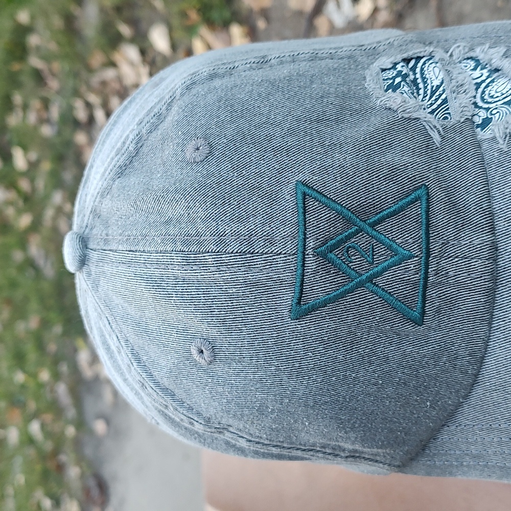Soul2soul Embroidered Logo Distressed Strapback Hat Cap View 2